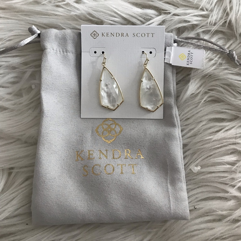 Kendra Scott Carla Earrings In Ivory and Gold